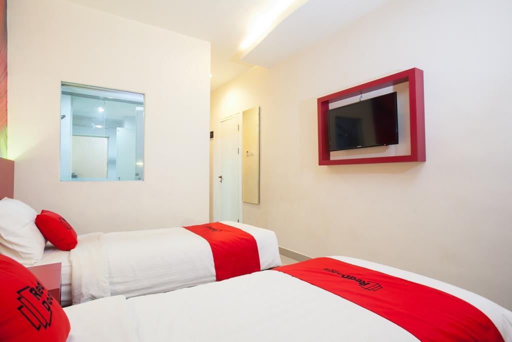 Reddoorz Near Hawaii Water Park Hotel มะลัง ภายนอก รูปภาพ