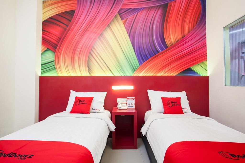 Reddoorz Near Hawaii Water Park Hotel มะลัง ภายนอก รูปภาพ