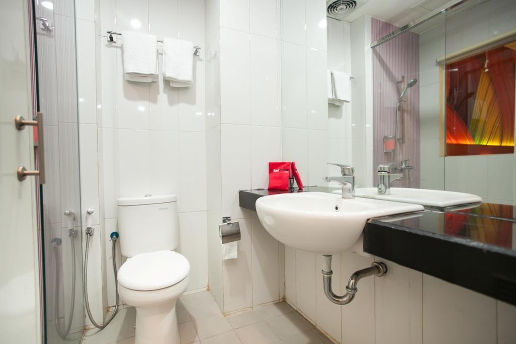 Reddoorz Near Hawaii Water Park Hotel มะลัง ภายนอก รูปภาพ
