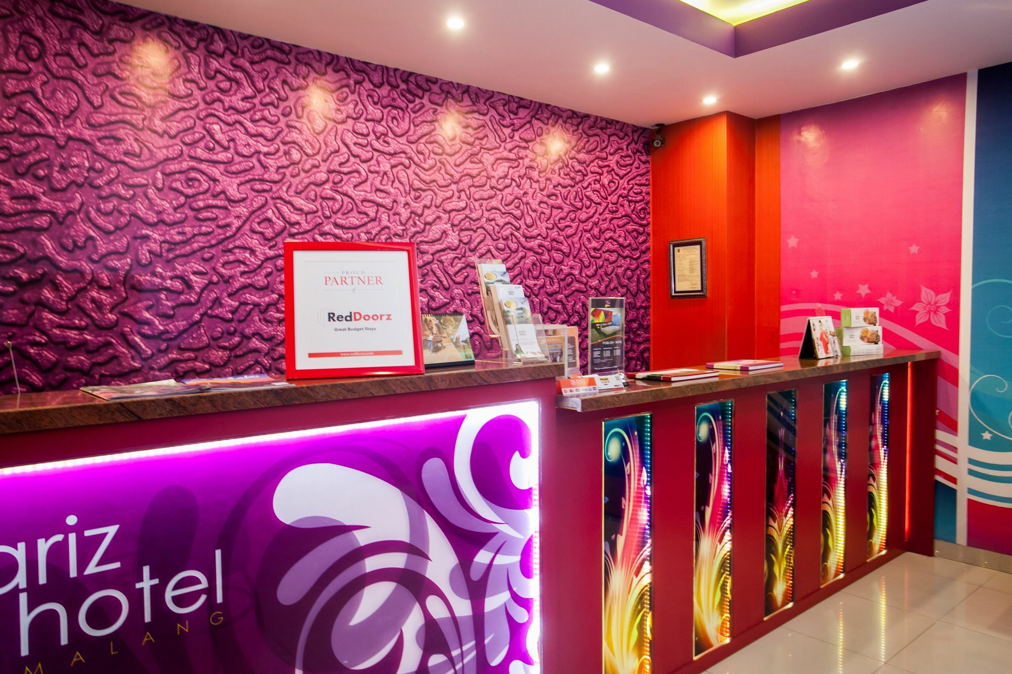 Reddoorz Near Hawaii Water Park Hotel มะลัง ภายนอก รูปภาพ